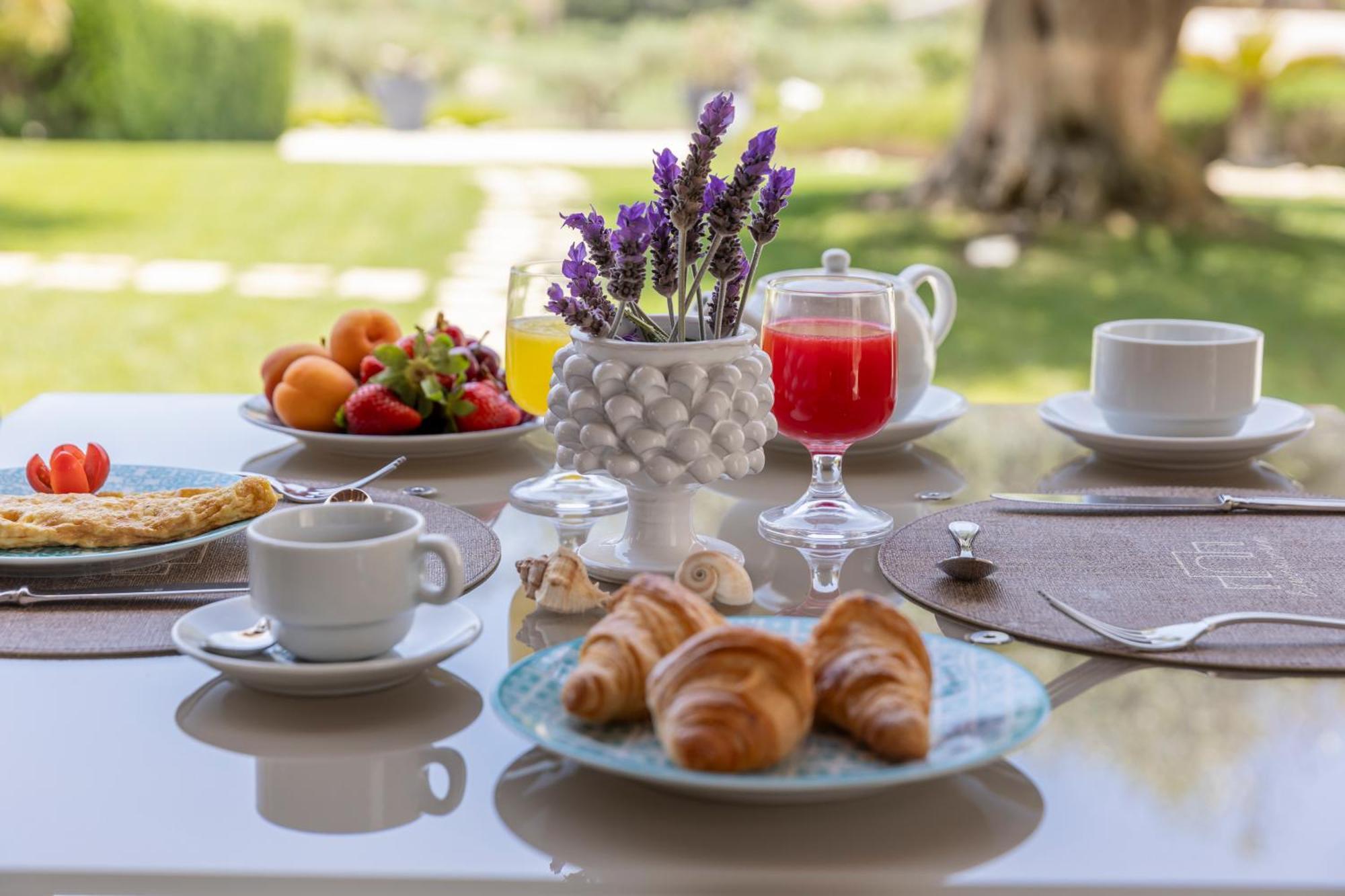 Borgo Giallonardo Wine Relais Реалмонте Екстериор снимка