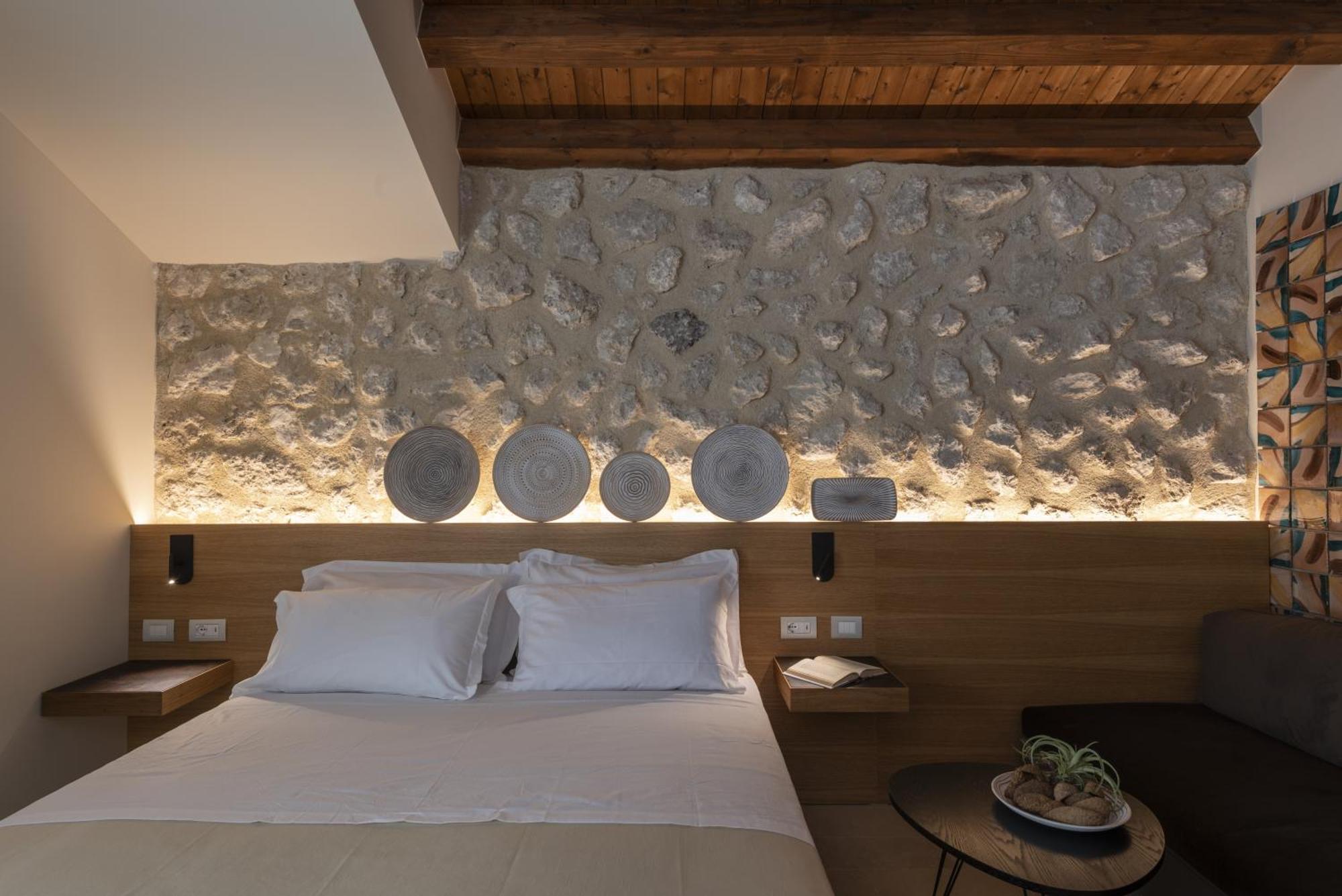 Borgo Giallonardo Wine Relais Реалмонте Екстериор снимка
