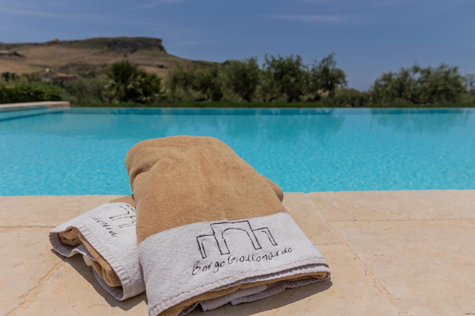 Borgo Giallonardo Wine Relais Реалмонте Екстериор снимка