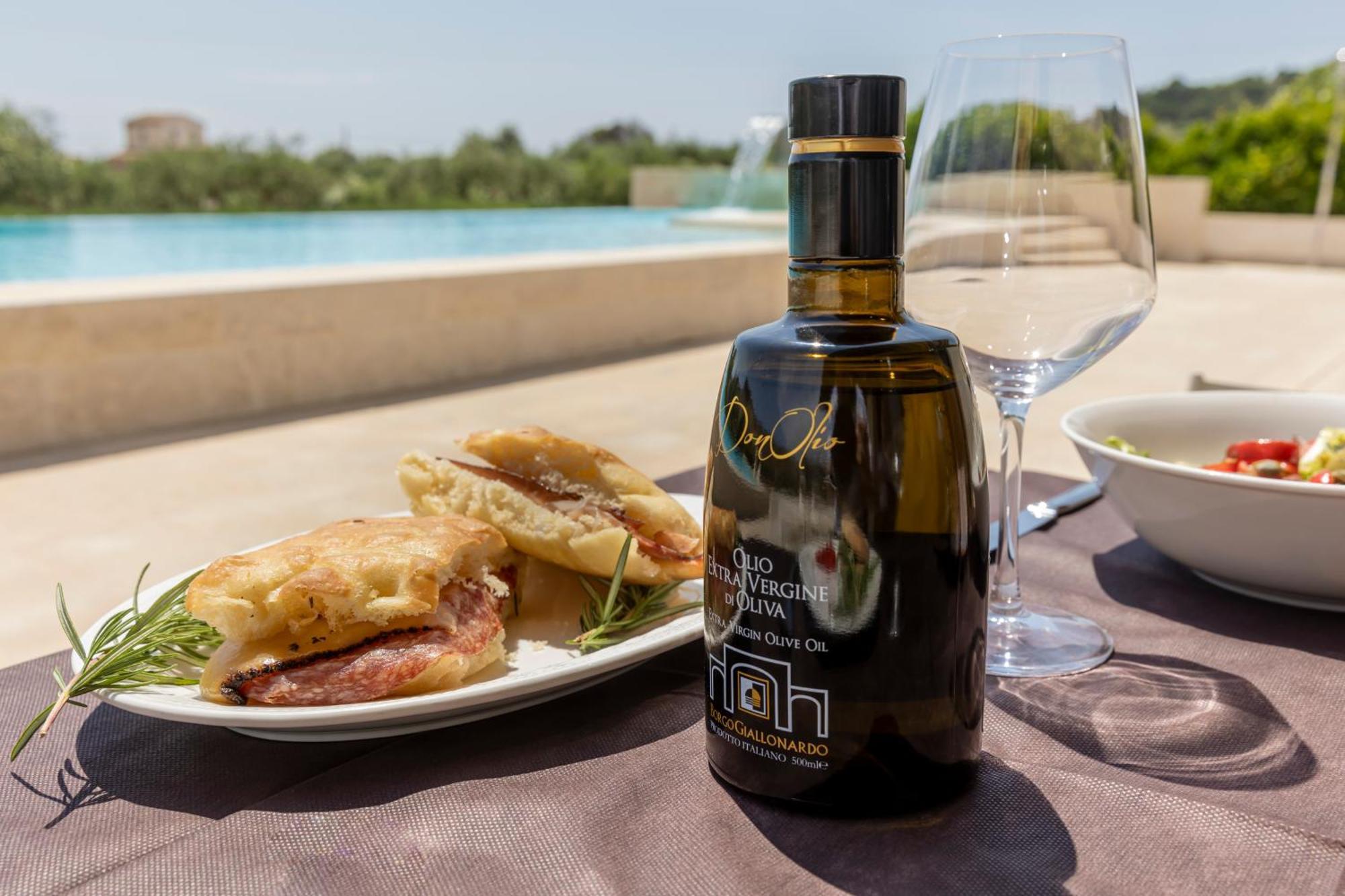 Borgo Giallonardo Wine Relais Реалмонте Екстериор снимка