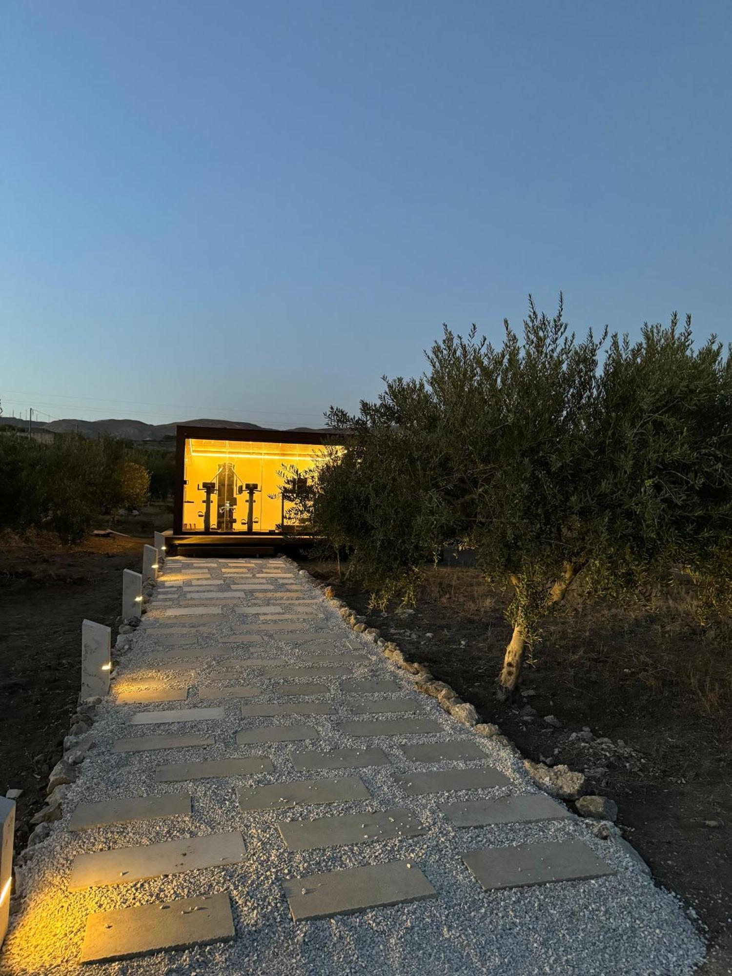 Borgo Giallonardo Wine Relais Реалмонте Екстериор снимка