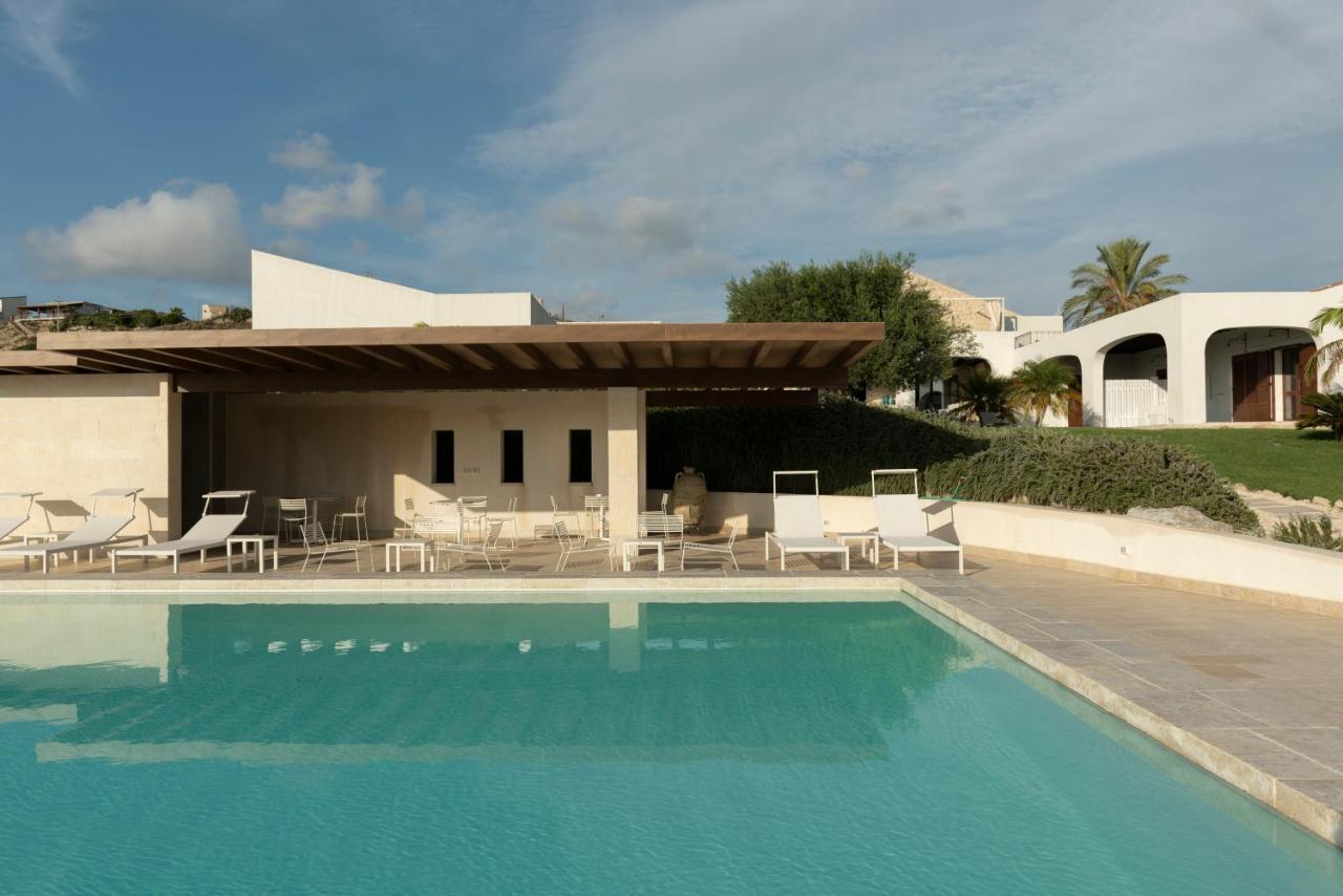 Borgo Giallonardo Wine Relais Реалмонте Екстериор снимка