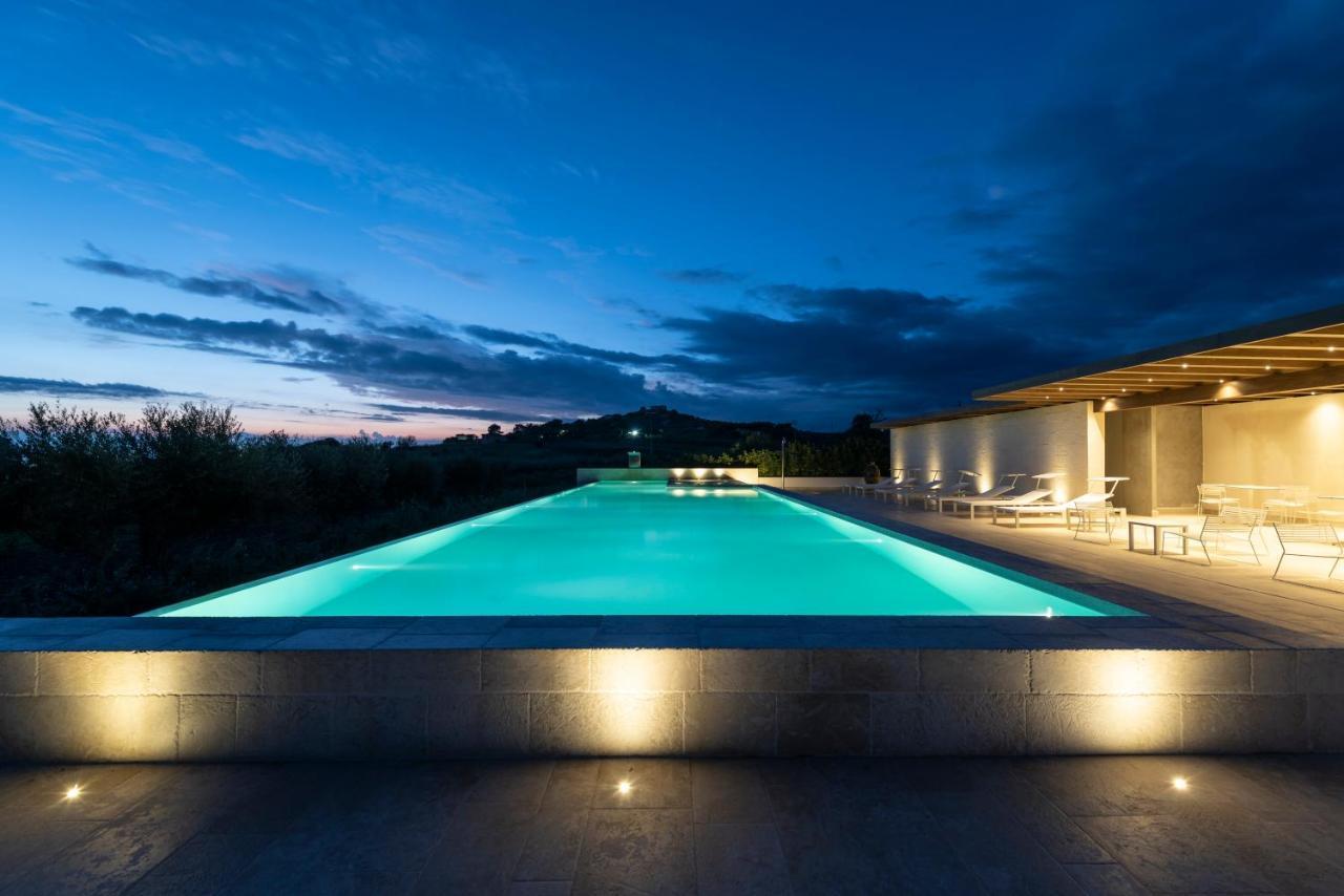 Borgo Giallonardo Wine Relais Реалмонте Екстериор снимка